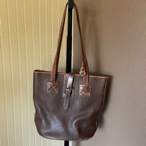 Dooney & bourke vintage brown pebble leather bucket bag